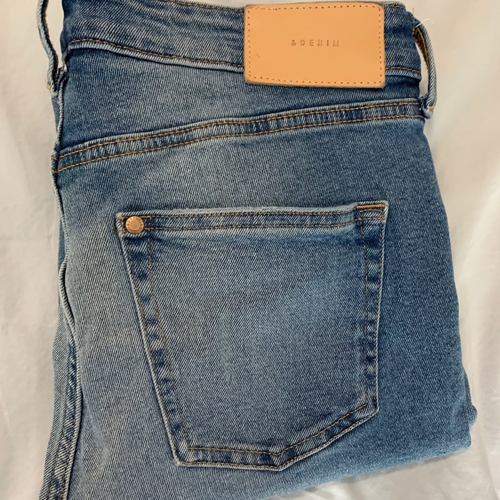 H & M Jeans